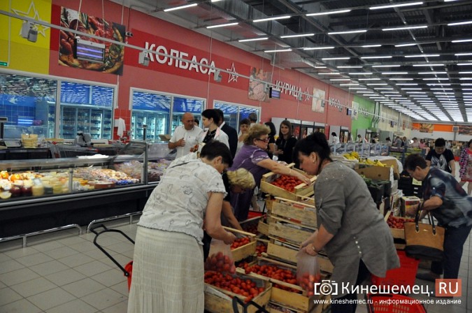 В Кинешме официально открыли самый большой торговый центр фото 8