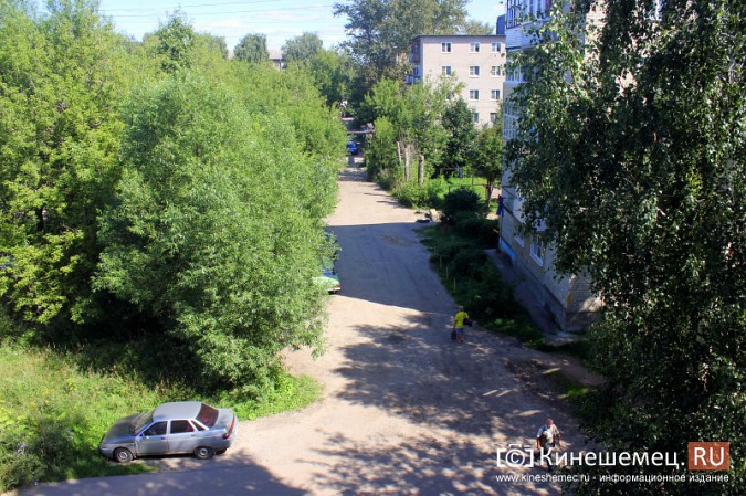 Тротуар у детского сада №9 на улице Вичугской дождался ремонта фото 5