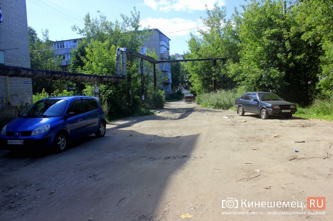 Тротуар у детского сада №9 на улице Вичугской дождался ремонта фото 3