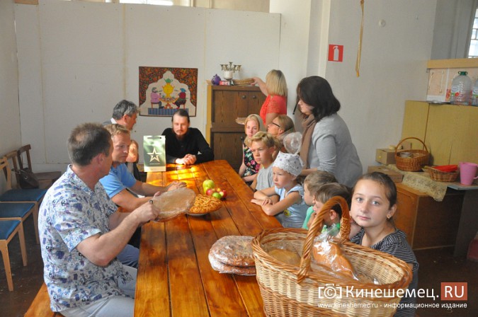 Кинешемские ветераны ВДВ встретились с воспитанниками православного центра «Златоуст» фото 2
