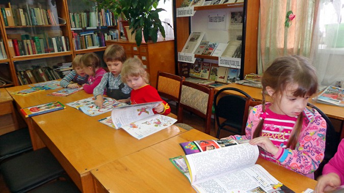 Кинешемская библиотека провела своих маленьких гостей по сказочным тропинкам фото 6