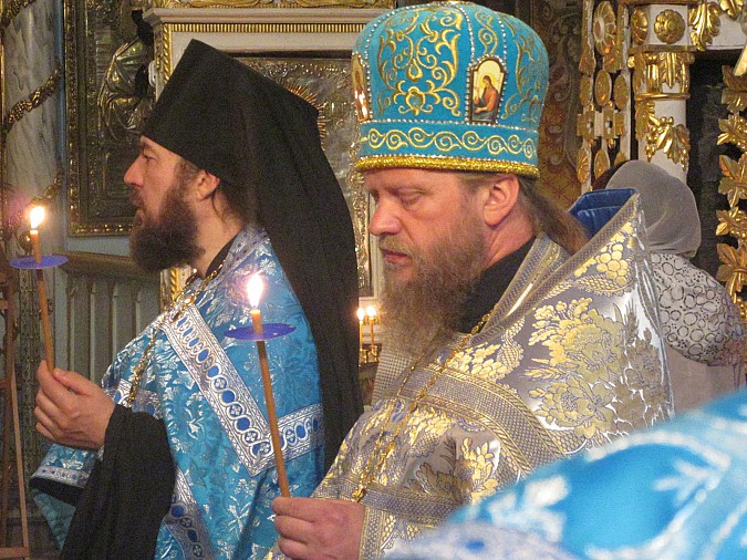 Всенощное бдение прошло в кафедральном соборе Кинешмы фото 2