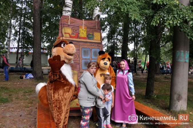 В Кинешме всем миром собрали детей в школу фото 7