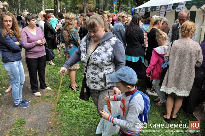 В Кинешме всем миром собрали детей в школу фото 19