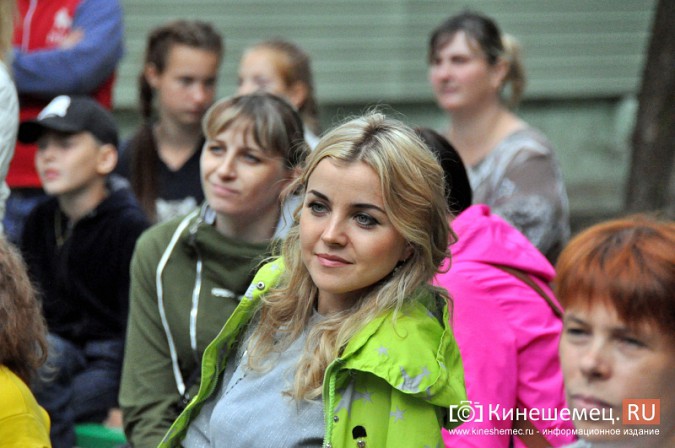 В Кинешме всем миром собрали детей в школу фото 23
