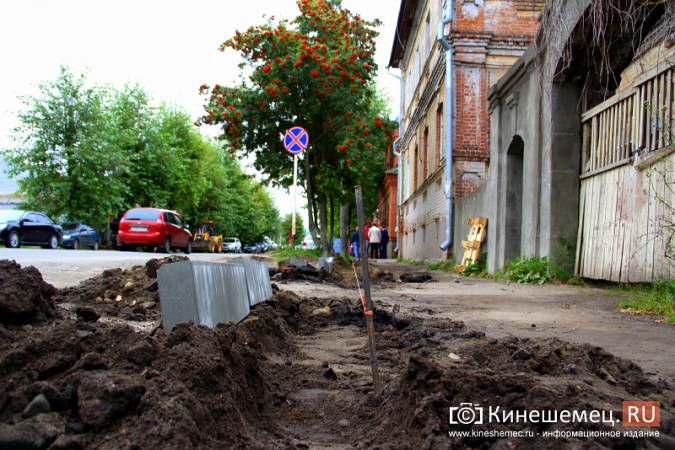 В Кинешме приступили к ремонту тротуаров и придомовых территорий фото 7
