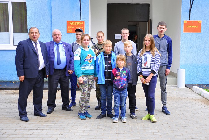 Воспитанники Кинешемского детского дома побывали на ивановском аэродроме фото 9