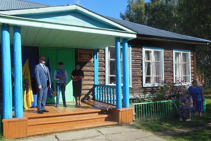 На здании школы в Ильинском открыли мемориальные доски Героям Советского Союза фото 5