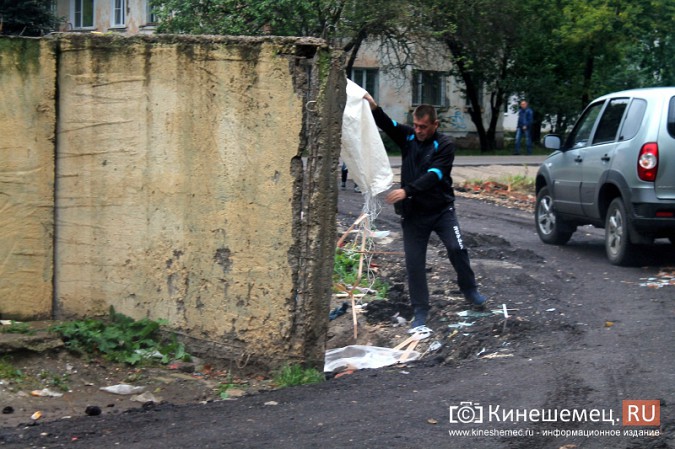 Два года жители добиваются обустройства контейнерной площадки на улице Воеводы Боборыкина фото 4