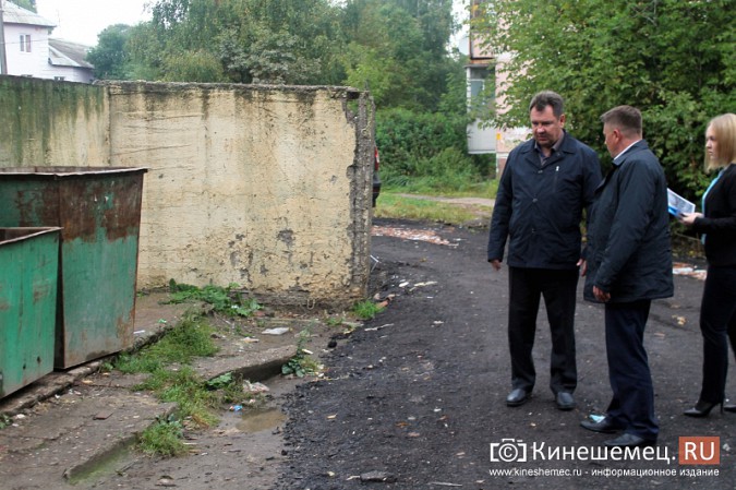 Два года жители добиваются обустройства контейнерной площадки на улице Воеводы Боборыкина фото 6