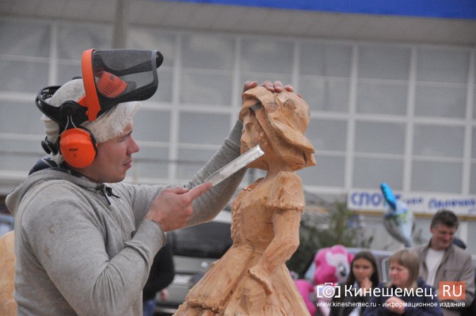В Кинешме с успехом прошел мастер-класс скульпторов по дереву фото 22