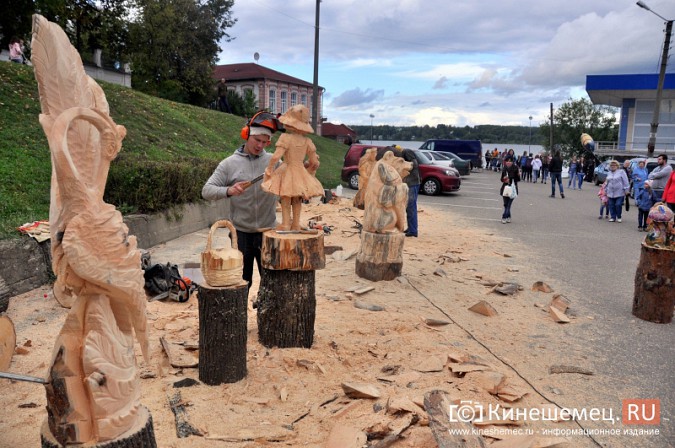 В Кинешме с успехом прошел мастер-класс скульпторов по дереву фото 20