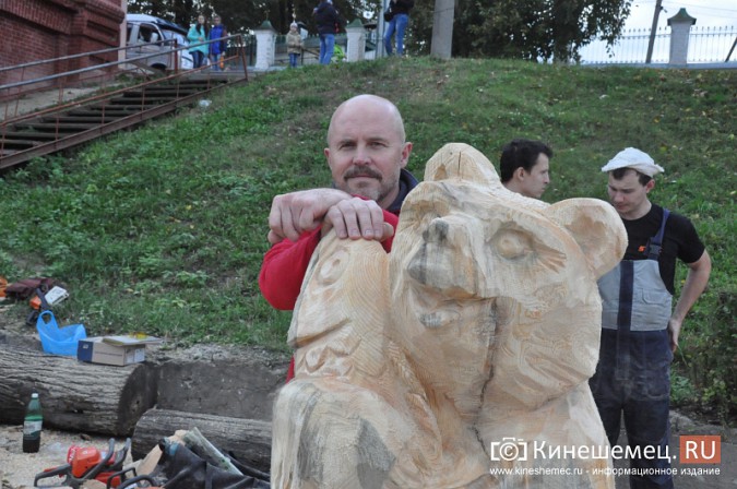 В Кинешме с успехом прошел мастер-класс скульпторов по дереву фото 24