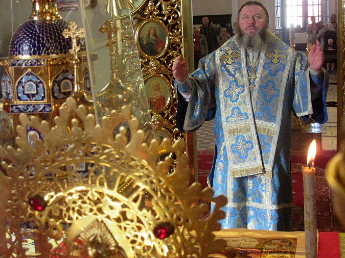 В кафедральном соборе Кинешмы службу возглавил епископ Иларион фото 2