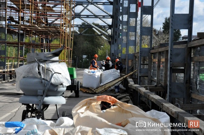 До открытия Никольского моста в Кинешме осталось 4 дня фото 13