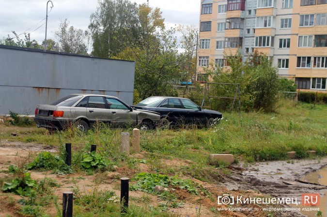 Жители дома на улице Ломоносова в Кинешме утопают в грязи и воде фото 10