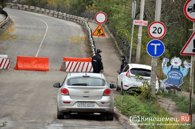 В день «открытия» у Никольского моста в Кинешме работали ассенизаторы фото 5