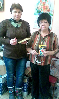 Библиотекари поздравили с 8 марта жительниц микрорайона «Сокольники» в Кинешме фото 3