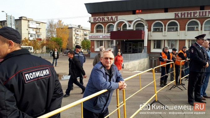 Поезд Жириновского заехал в кинешемский тупик фото 3