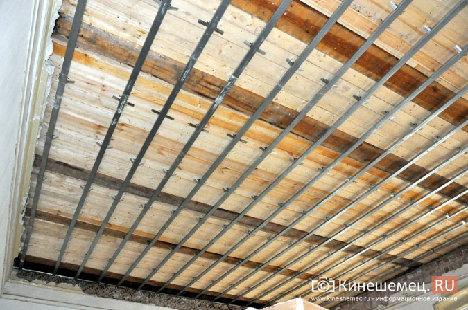 В Кинешме подрядчик приступил к ремонту кровли лицея Фурманова фото 8