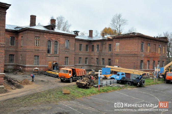 В Кинешме подрядчик приступил к ремонту кровли лицея Фурманова фото 17