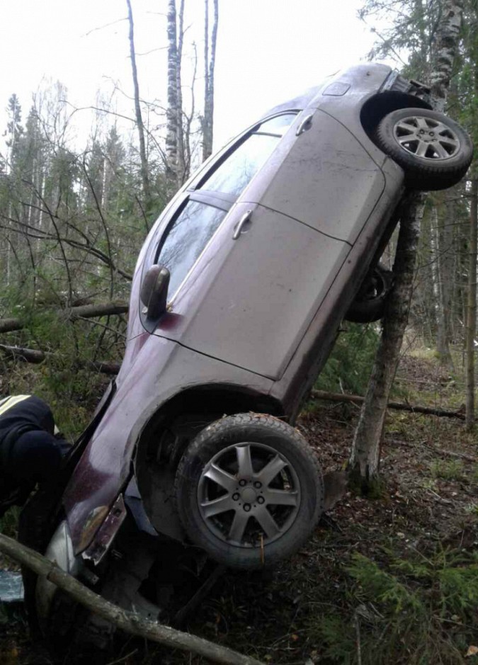20-летний водитель разбился в Родниковском районе фото 3