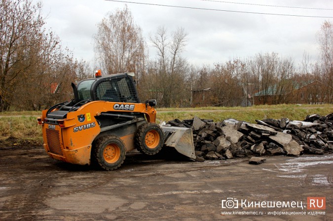 Мэрия Кинешмы распорядилась убрать кучу асфальта с площадки у Кузнецкого моста фото 4