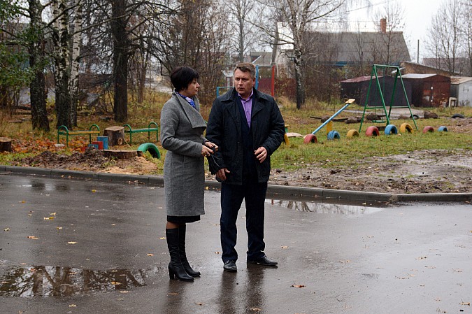Ирина Виноградова проверила ход ремонта кинешемских дворов и тротуаров фото 5