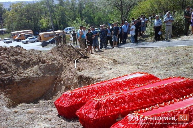 Дочь погибшего под Ростовом кинешемца-красноармейца посетила могилу отца фото 7