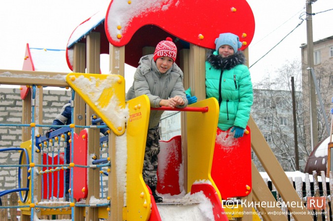 В Кинешме торжественно открыли детский городок на улице Менделеева фото 3
