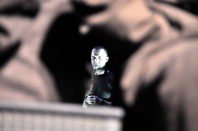 К 100-летию Революции в Кинешме показали спектакль-манифест «Двенадцать\17» фото 13