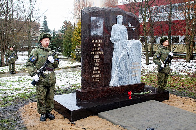 Город герой иваново. Памятник воинам интернационалистам в Солнечногорске.