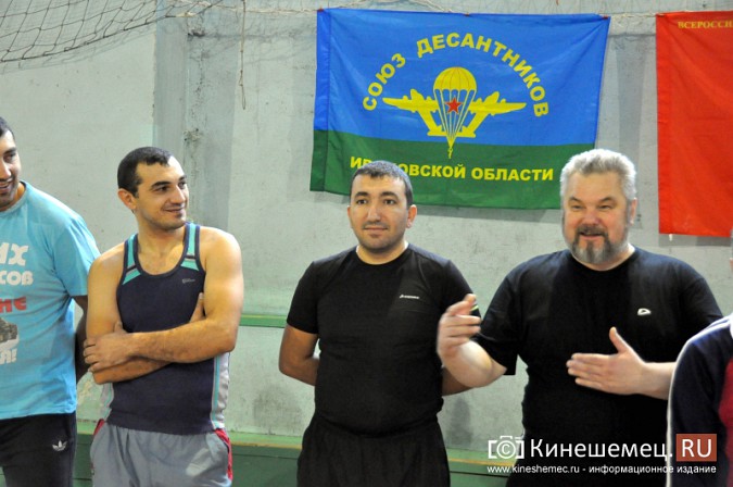 Кинешемские десантники сыграли в футбол с армянами фото 3