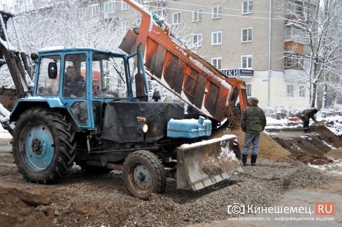 Дорогу на улице 50-летия Комсомола восстановят только будущей весной фото 9