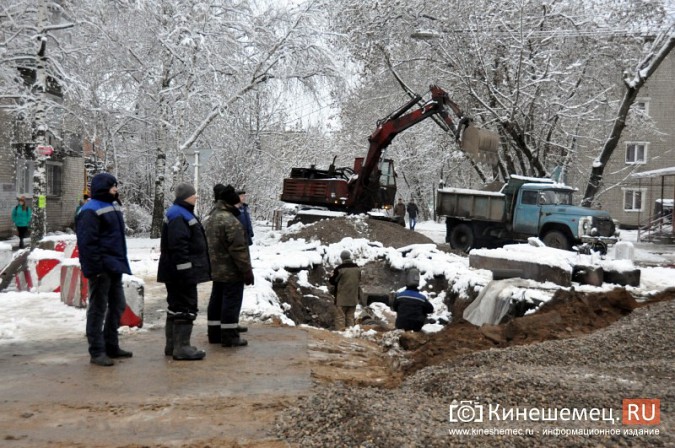 Дорогу на улице 50-летия Комсомола восстановят только будущей весной фото 6