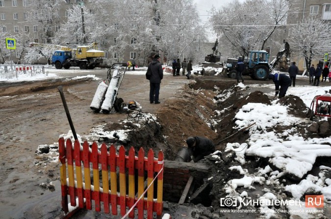 Дорогу на улице 50-летия Комсомола восстановят только будущей весной фото 4