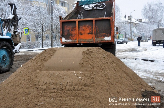 Дорогу на улице 50-летия Комсомола восстановят только будущей весной фото 10