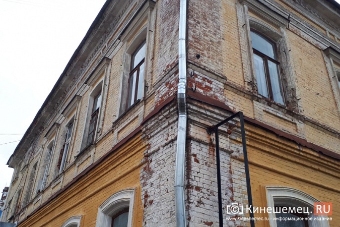Уникальный Дом Миндовского в центре Кинешмы продолжает разрушаться фото 4