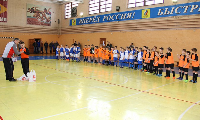 Две кинешемские команды боролись за победу в турнире по мини-футболу фото 9