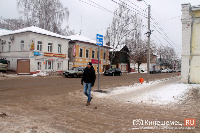 На улице Комсомольской установили знак, запрещающий выезд со стоянки направо фото 6
