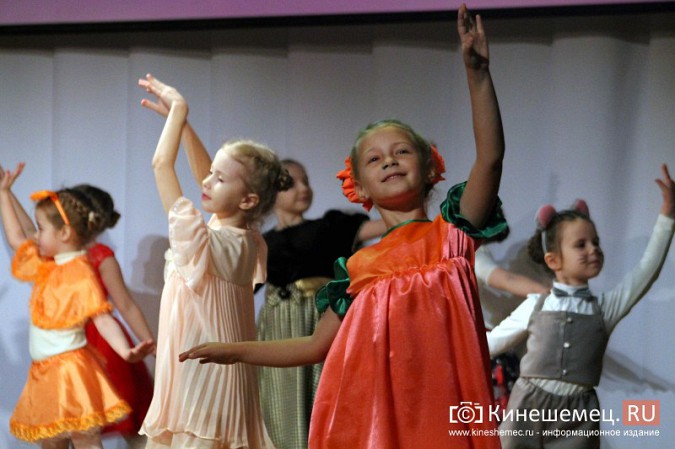 В Кинешме выбрали самую талантливую и находчивую маму фото 16