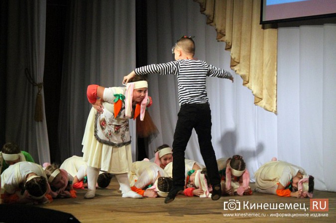 В Кинешме выбрали самую талантливую и находчивую маму фото 46