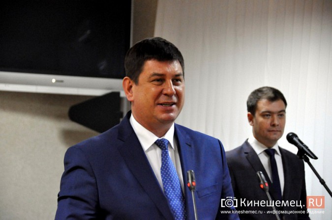 Александр Пахолков поклялся верой и правдой служить Кинешме фото 10