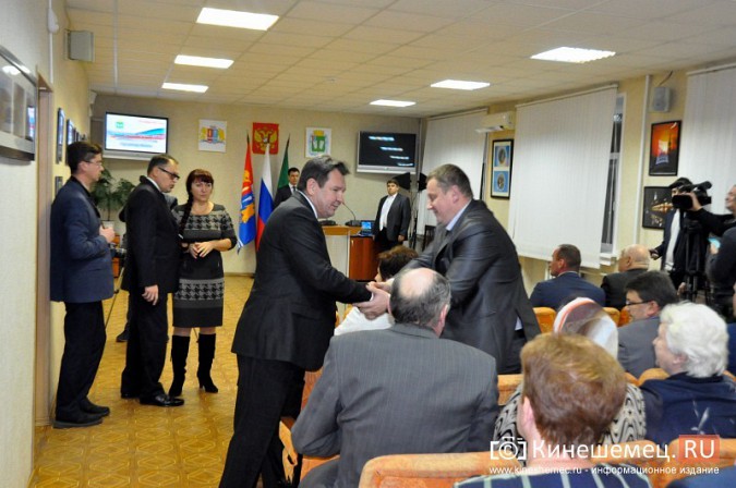 Александр Пахолков поклялся верой и правдой служить Кинешме фото 2