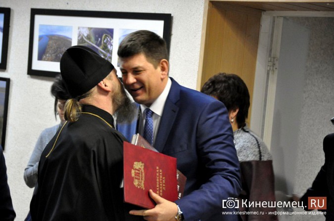 Александр Пахолков поклялся верой и правдой служить Кинешме фото 6