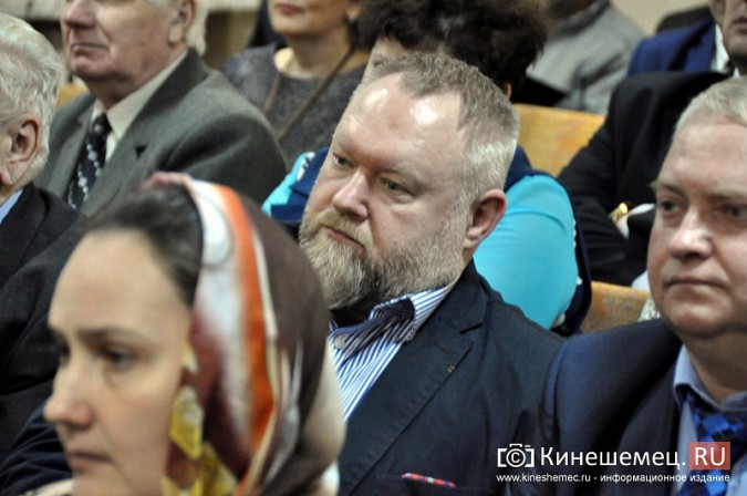 Александр Пахолков поклялся верой и правдой служить Кинешме фото 12