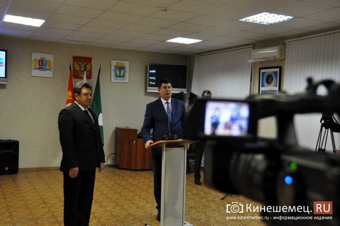 Александр Пахолков поклялся верой и правдой служить Кинешме фото 17
