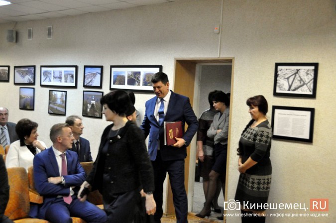 Александр Пахолков поклялся верой и правдой служить Кинешме фото 5