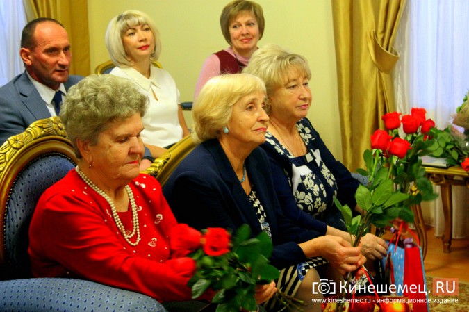 В Кинешемском ЗАГСе отметили вековой юбилей службы фото 2