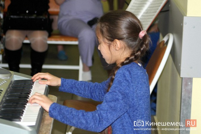 Кинешемские скрипачи дали удивительный концерт в стенах ЦРБ фото 7